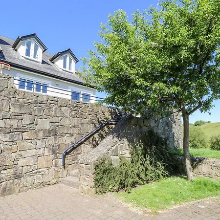 Waterview House Newport